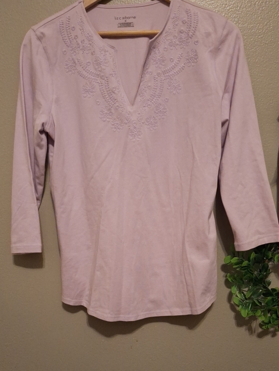 Liz Claiborne Tops - Liz Claiborne Light Pink Embroidered V-Neck Long Sleeve Top